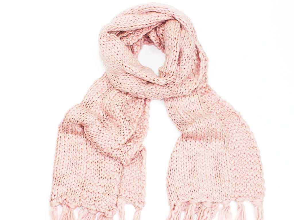 Knitted Scarf with Fringed Ends in Pink