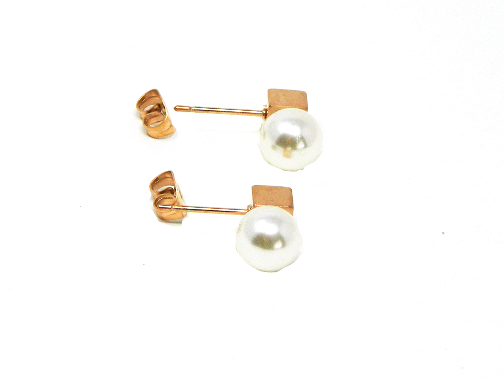 Rose Gold Plated Stud Earrings with Pearls 2