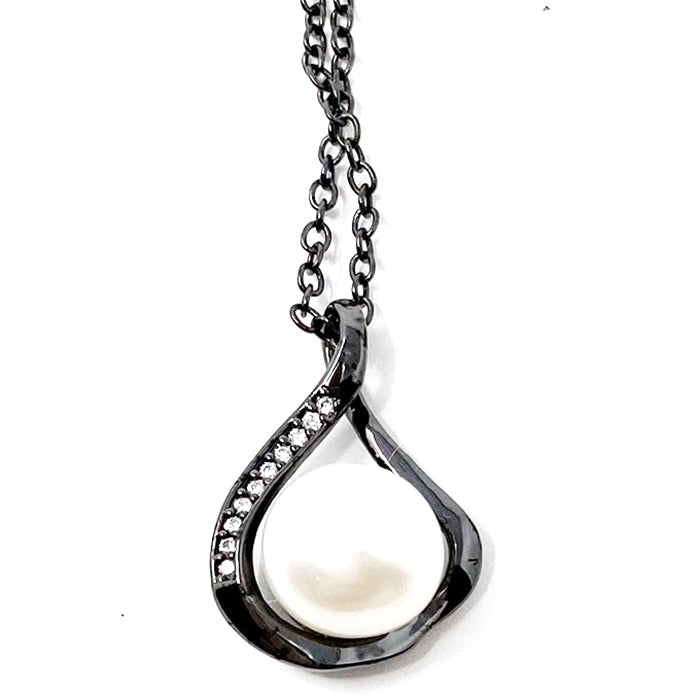White Pearl Pendant Necklace with Rhinestones 2